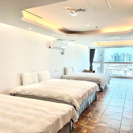 Hotel Champs Elysees Taizhong Zewnętrze zdjęcie