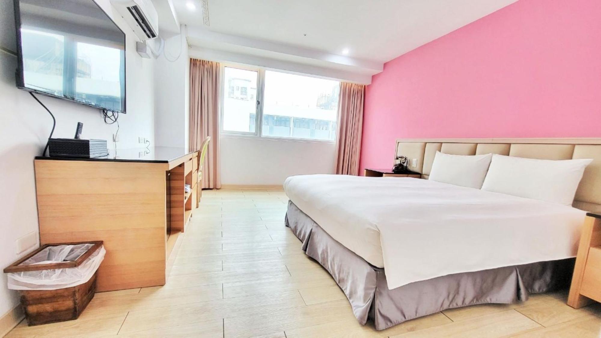 Hotel Champs Elysees Taizhong Zewnętrze zdjęcie