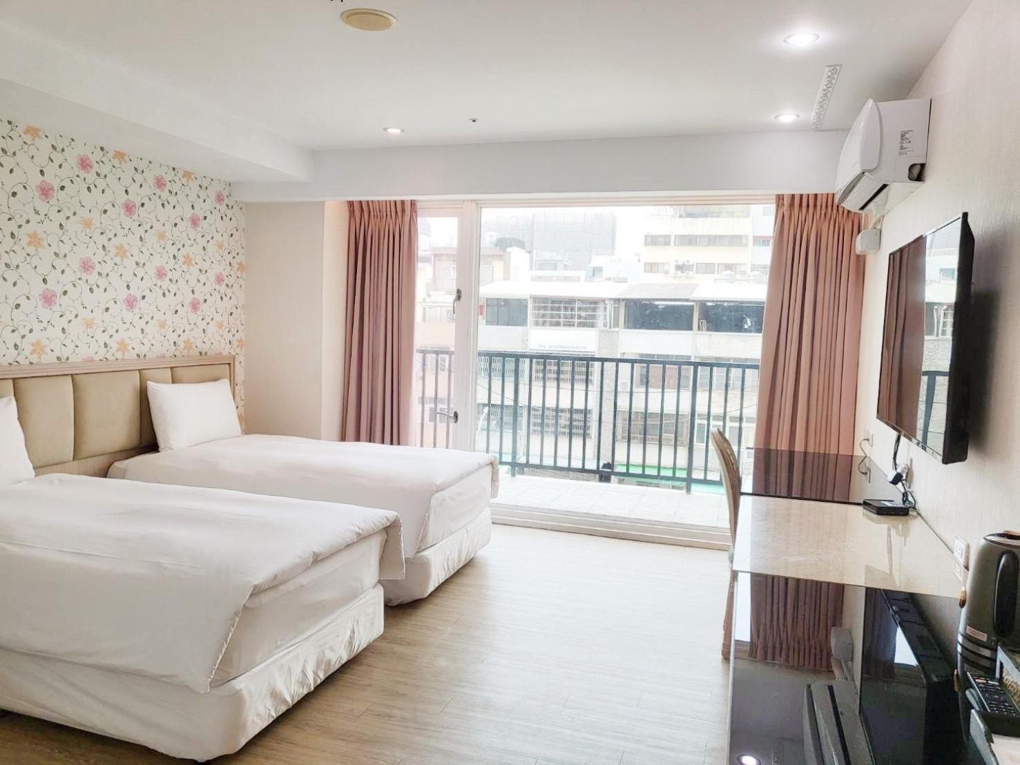 Hotel Champs Elysees Taizhong Zewnętrze zdjęcie
